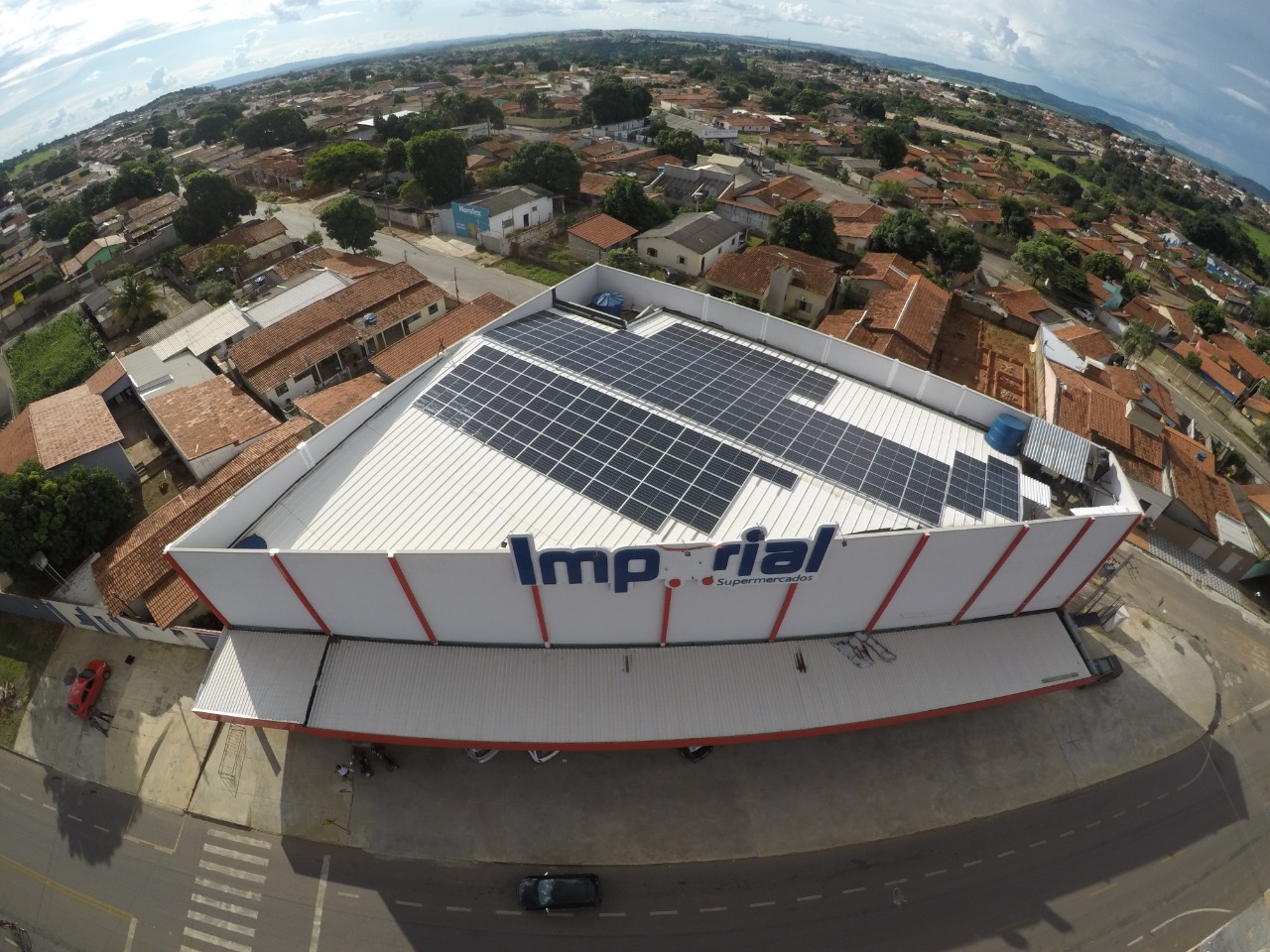 Gerador Solar Fotovoltaico 70,2KWP Supermercado Imperial unidade II – Trindade GO